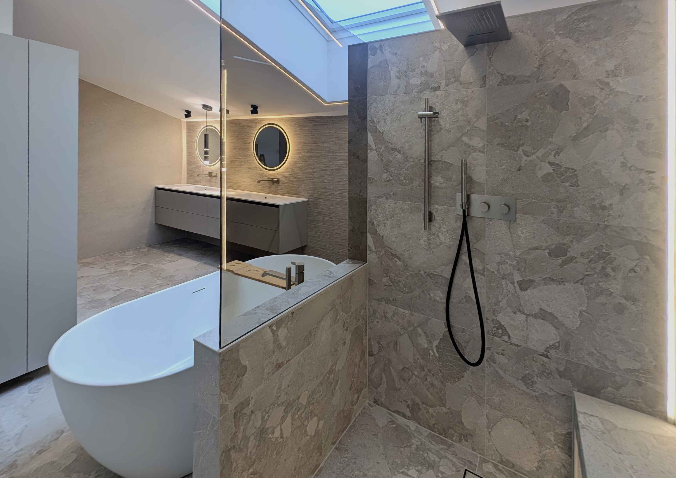 Baddesign Tirol freistehende Badewanne