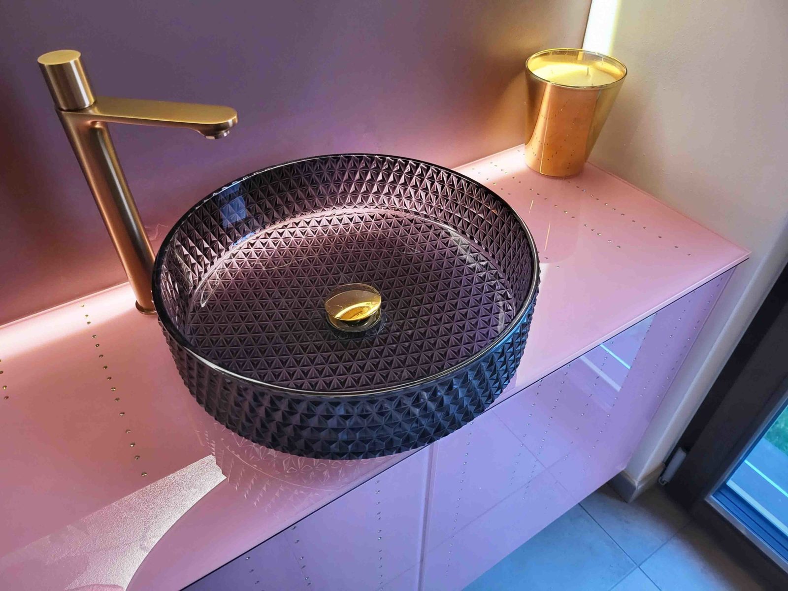 Detail Glaswaschbecken